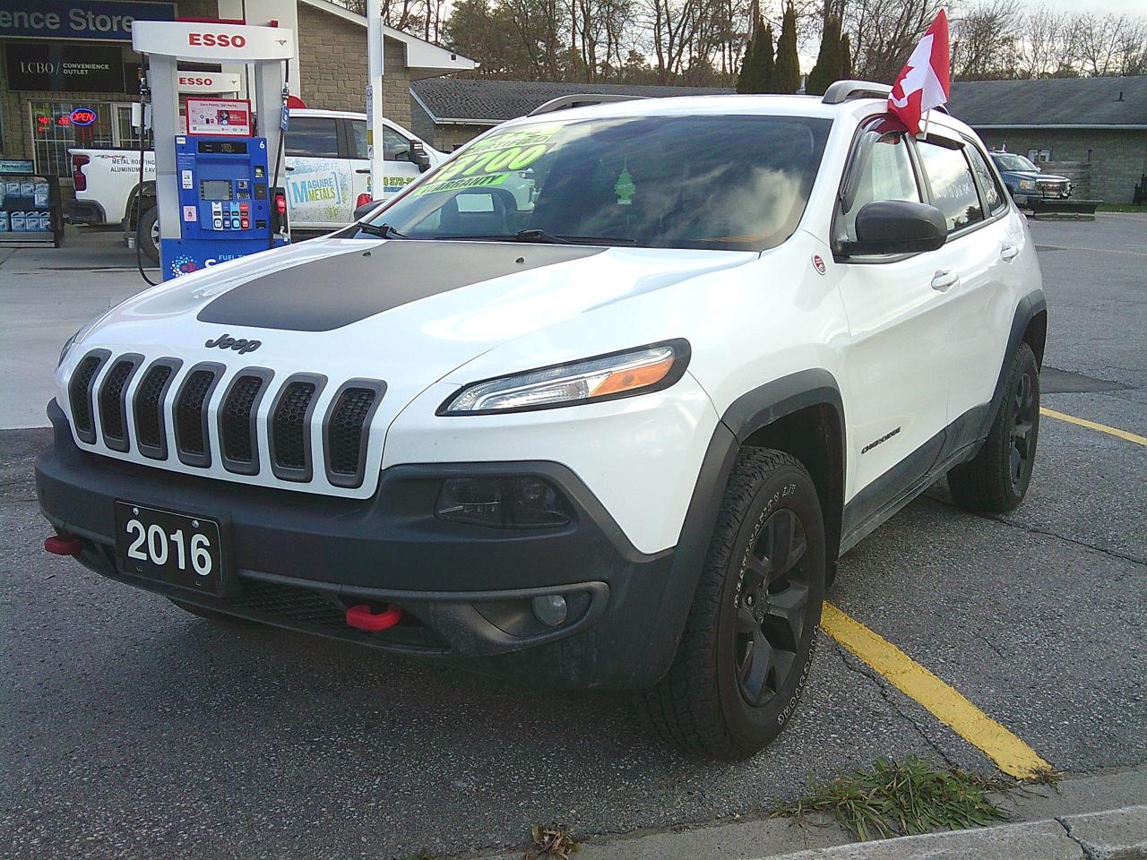 2016 Jeep Cherokee 4WD 4dr Trailhawk Photo