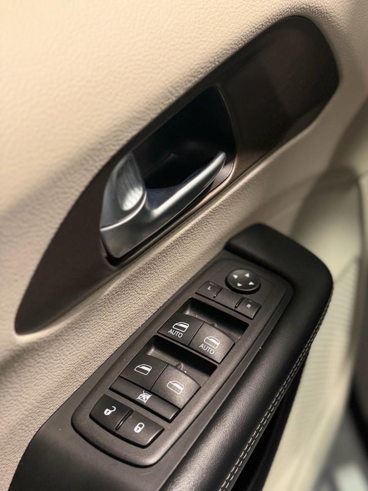 2024 Chrysler Grand Caravan SXT Photo