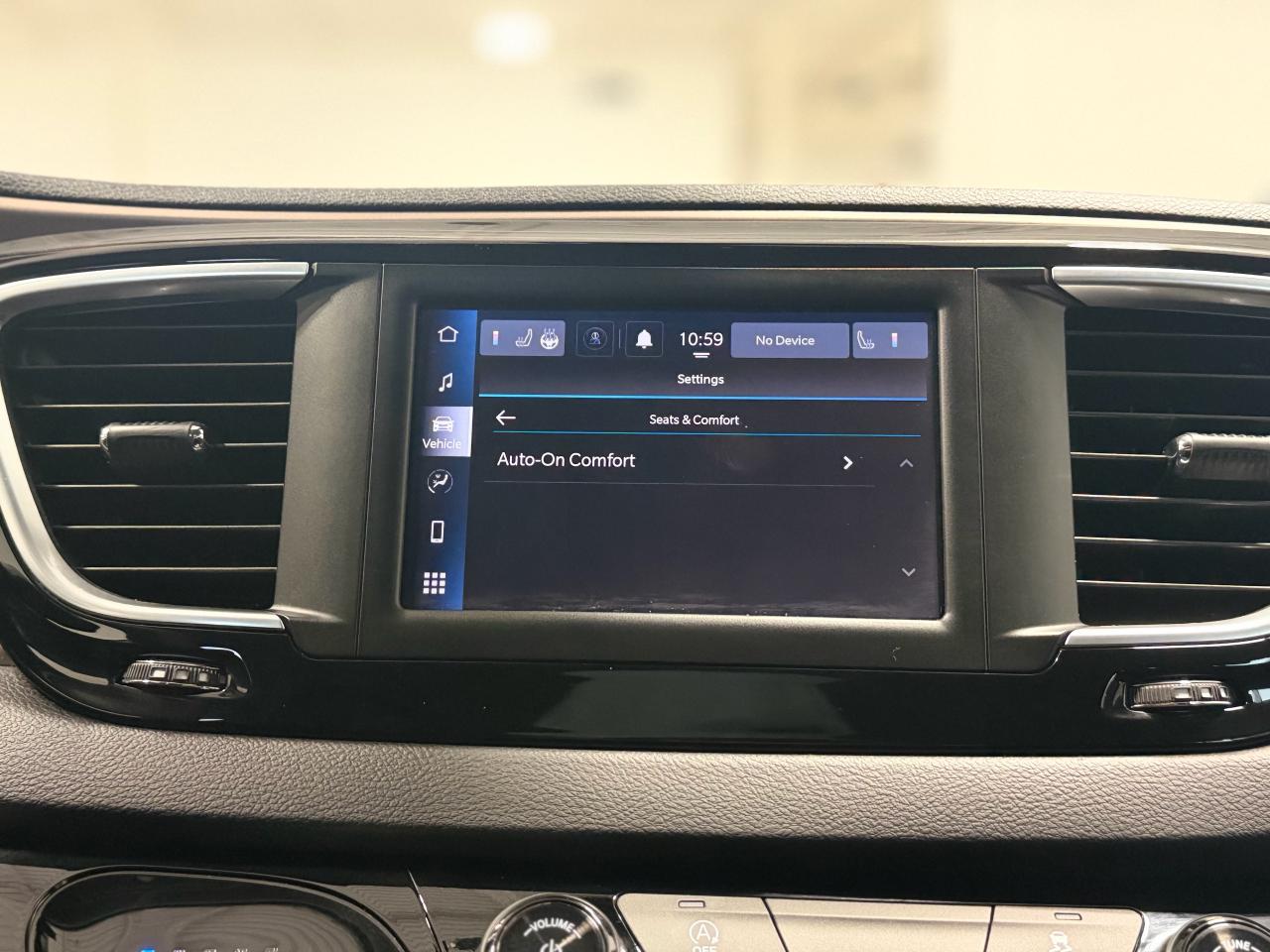 2024 Chrysler Grand Caravan SXT Photo