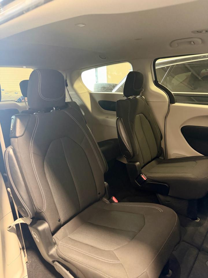 2024 Chrysler Grand Caravan SXT Photo