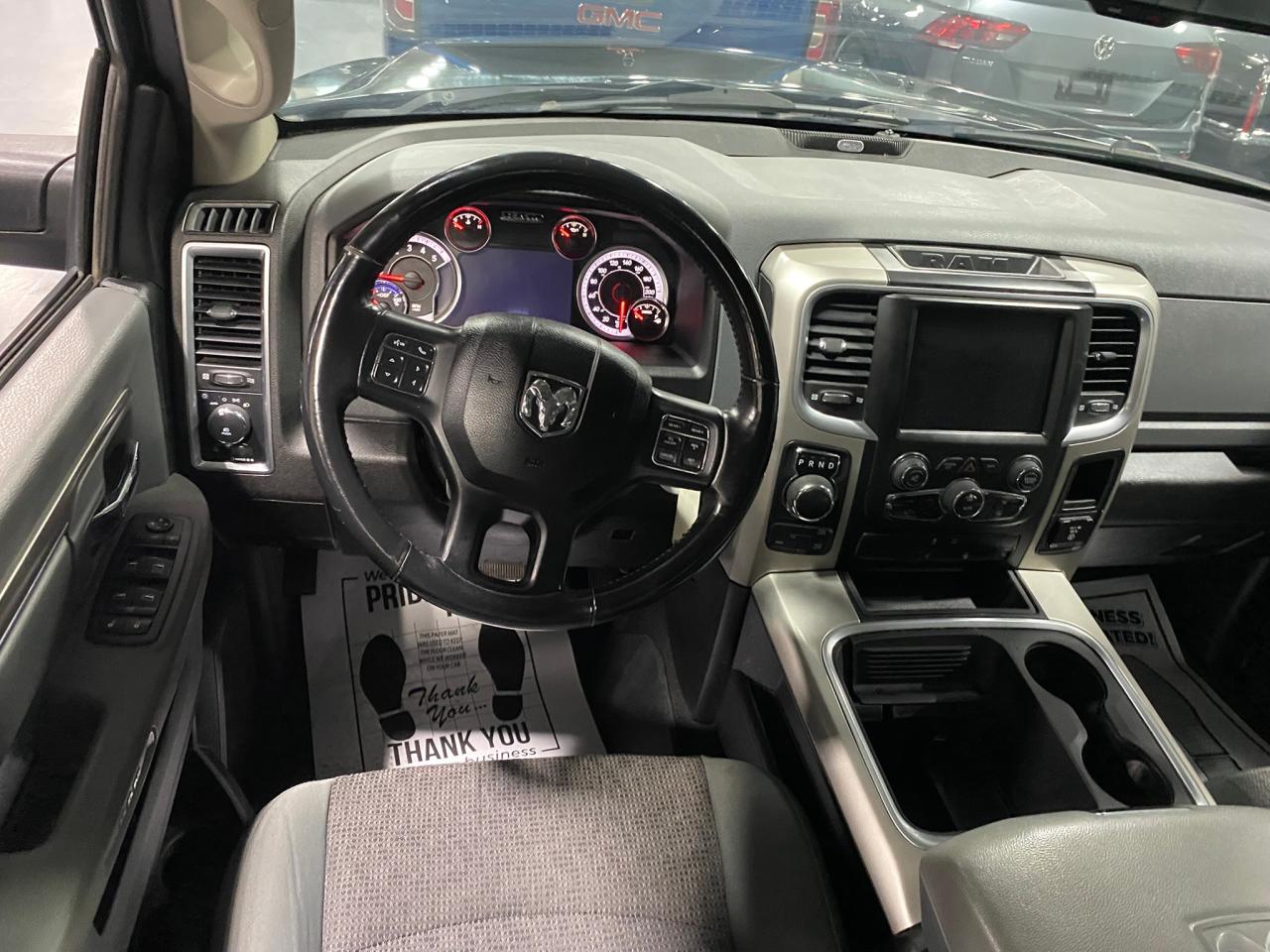 2019 RAM 1500 Classic SLT 4x4 Crew Cab 5'7" Box - Photo #13