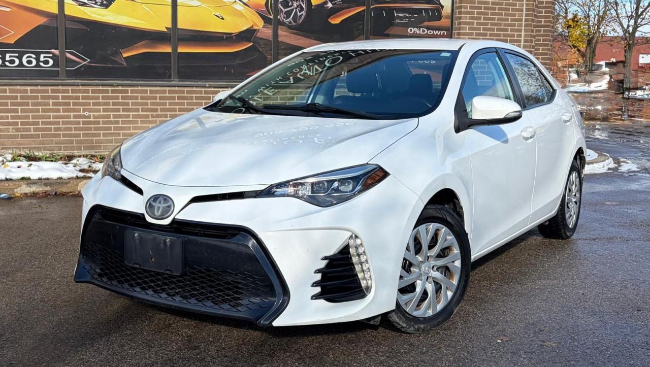 2017 Toyota Corolla SE Photo2