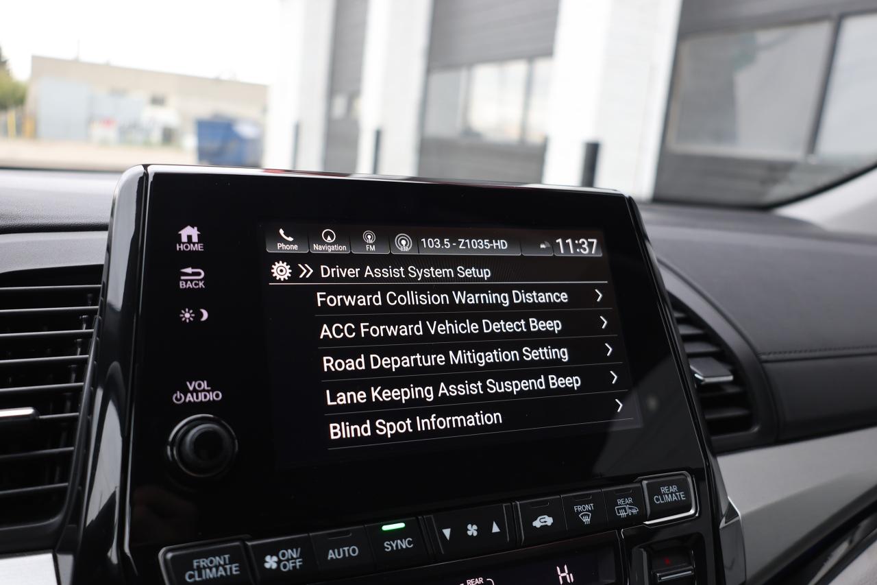 2018 Honda Odyssey Touring - LEATHER|SUNROOF|DVD|BLINDSPOT|LANEKEEP Photo