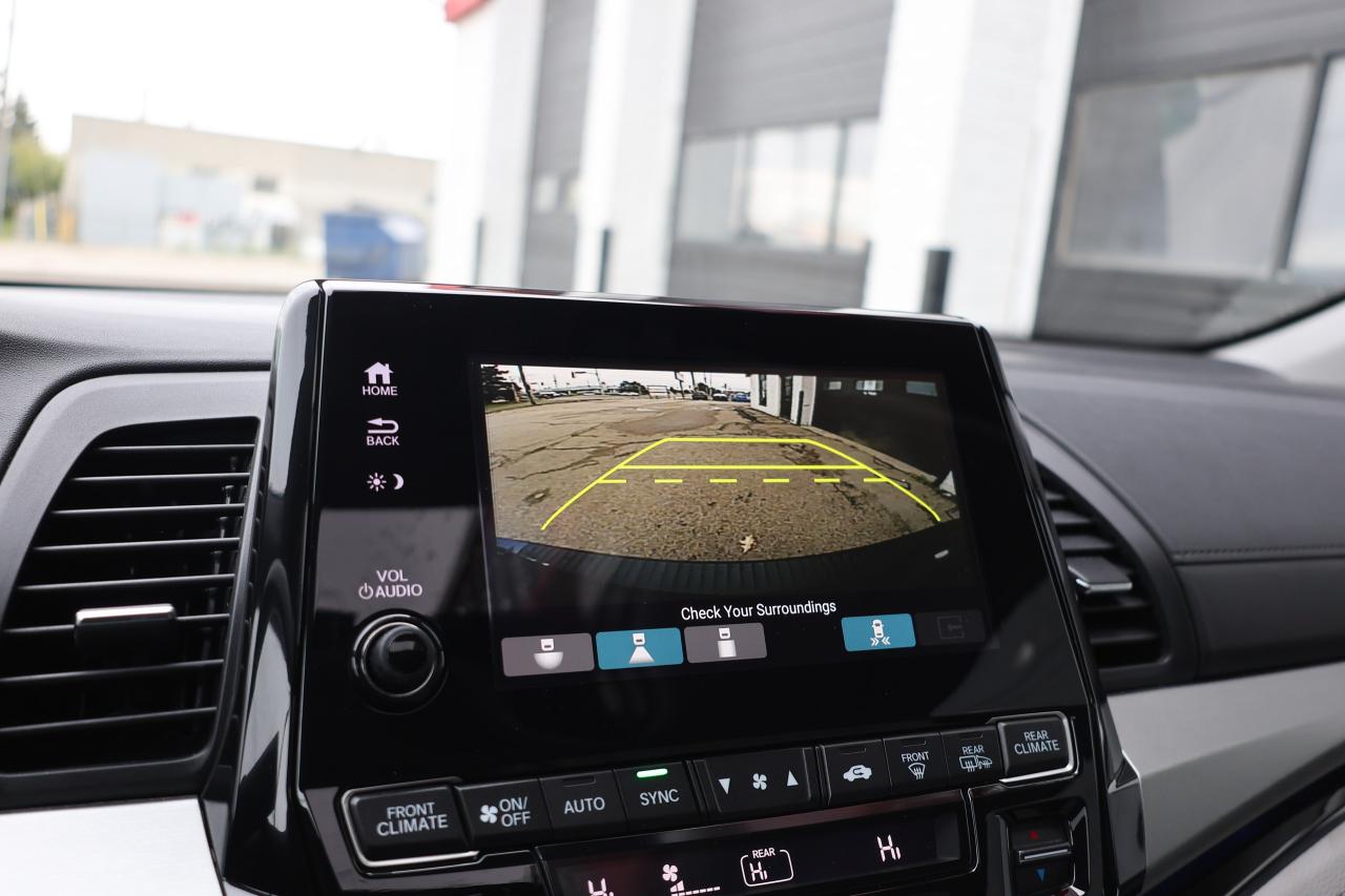 2018 Honda Odyssey Touring - LEATHER|SUNROOF|DVD|BLINDSPOT|LANEKEEP Photo