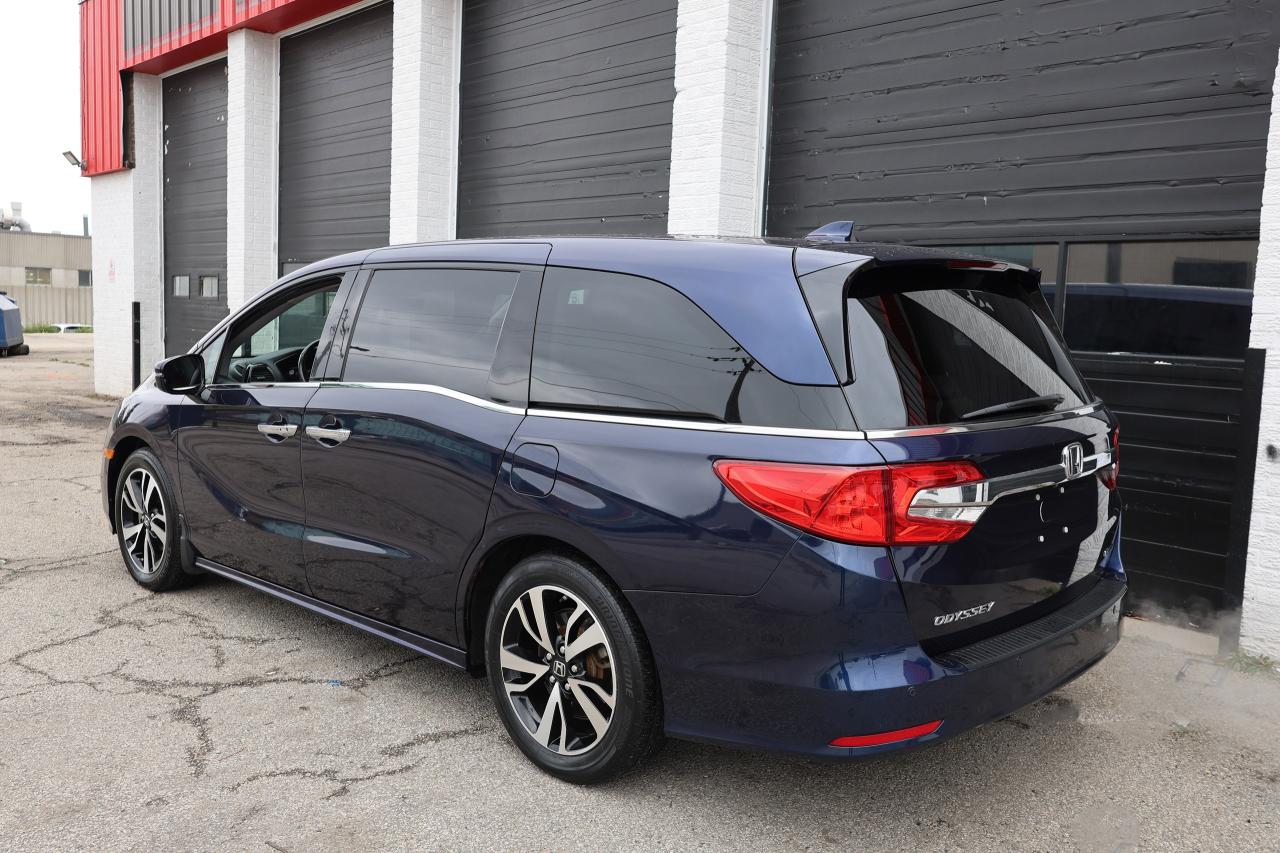 2018 Honda Odyssey Touring - LEATHER|SUNROOF|DVD|BLINDSPOT|LANEKEEP Photo3