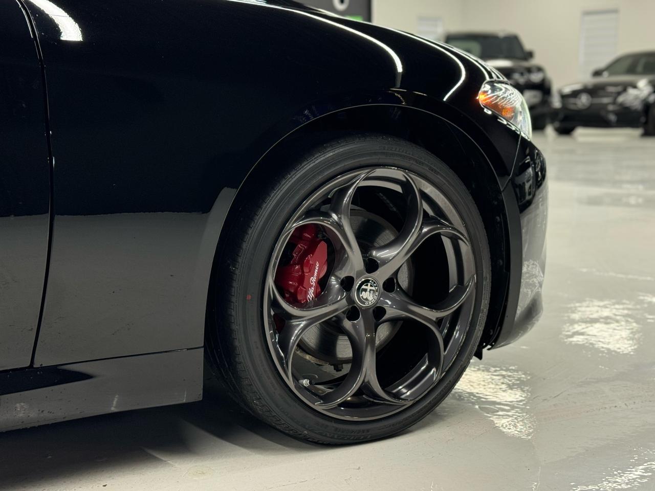 2021 Alfa Romeo Giulia TI SPORT|NAV|BSM|LKA|FCW|HK SOUND|PANO ROOF| - Photo #3