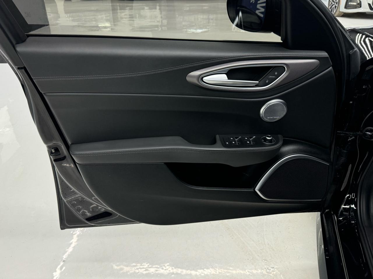 2021 Alfa Romeo Giulia TI SPORT|NAV|BSM|LKA|FCW|HK SOUND|PANO ROOF| - Photo #6