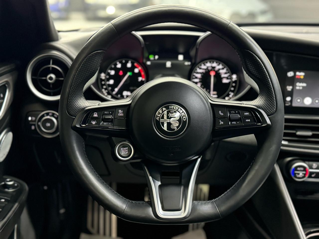 2021 Alfa Romeo Giulia TI SPORT|NAV|BSM|LKA|FCW|HK SOUND|PANO ROOF| - Photo #11