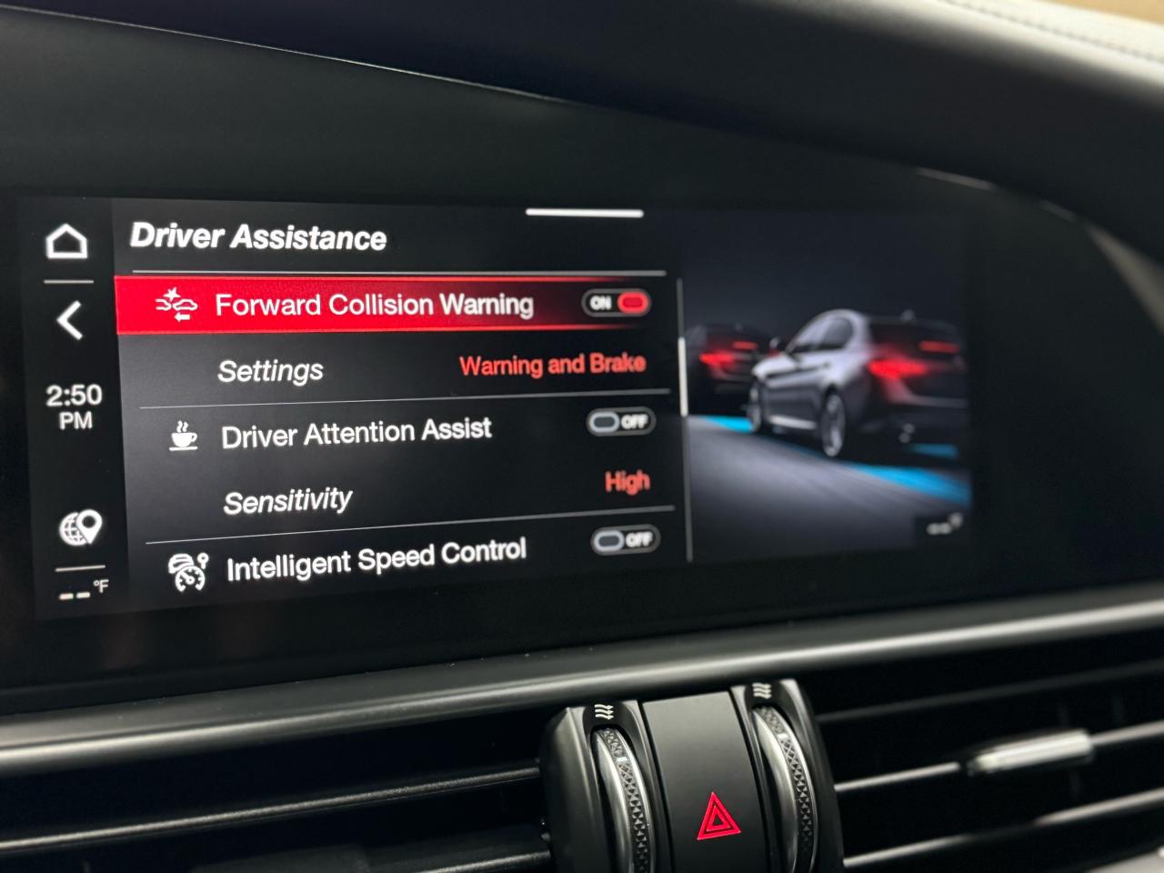 2021 Alfa Romeo Giulia TI SPORT|NAV|BSM|LKA|FCW|HK SOUND|PANO ROOF| - Photo #18