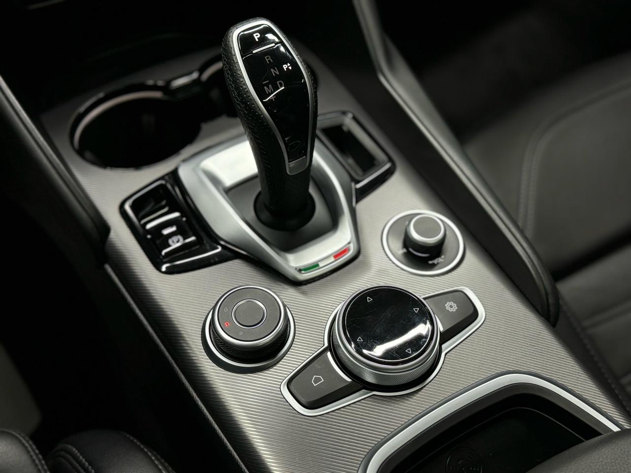 2021 Alfa Romeo Giulia TI SPORT|NAV|BSM|LKA|FCW|HK SOUND|PANO ROOF| - Photo #22