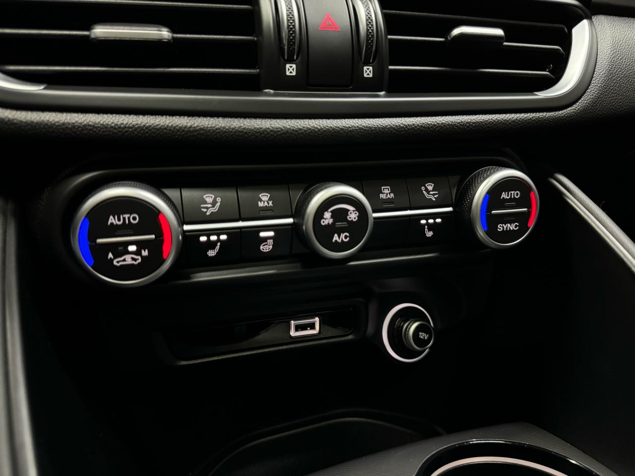 2021 Alfa Romeo Giulia TI SPORT|NAV|BSM|LKA|FCW|HK SOUND|PANO ROOF| - Photo #21