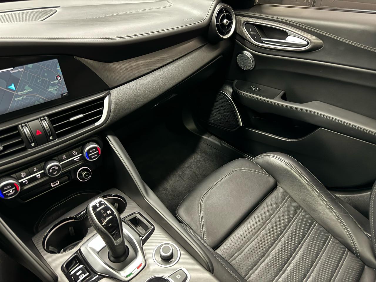 2021 Alfa Romeo Giulia TI SPORT|NAV|BSM|LKA|FCW|HK SOUND|PANO ROOF| - Photo #24