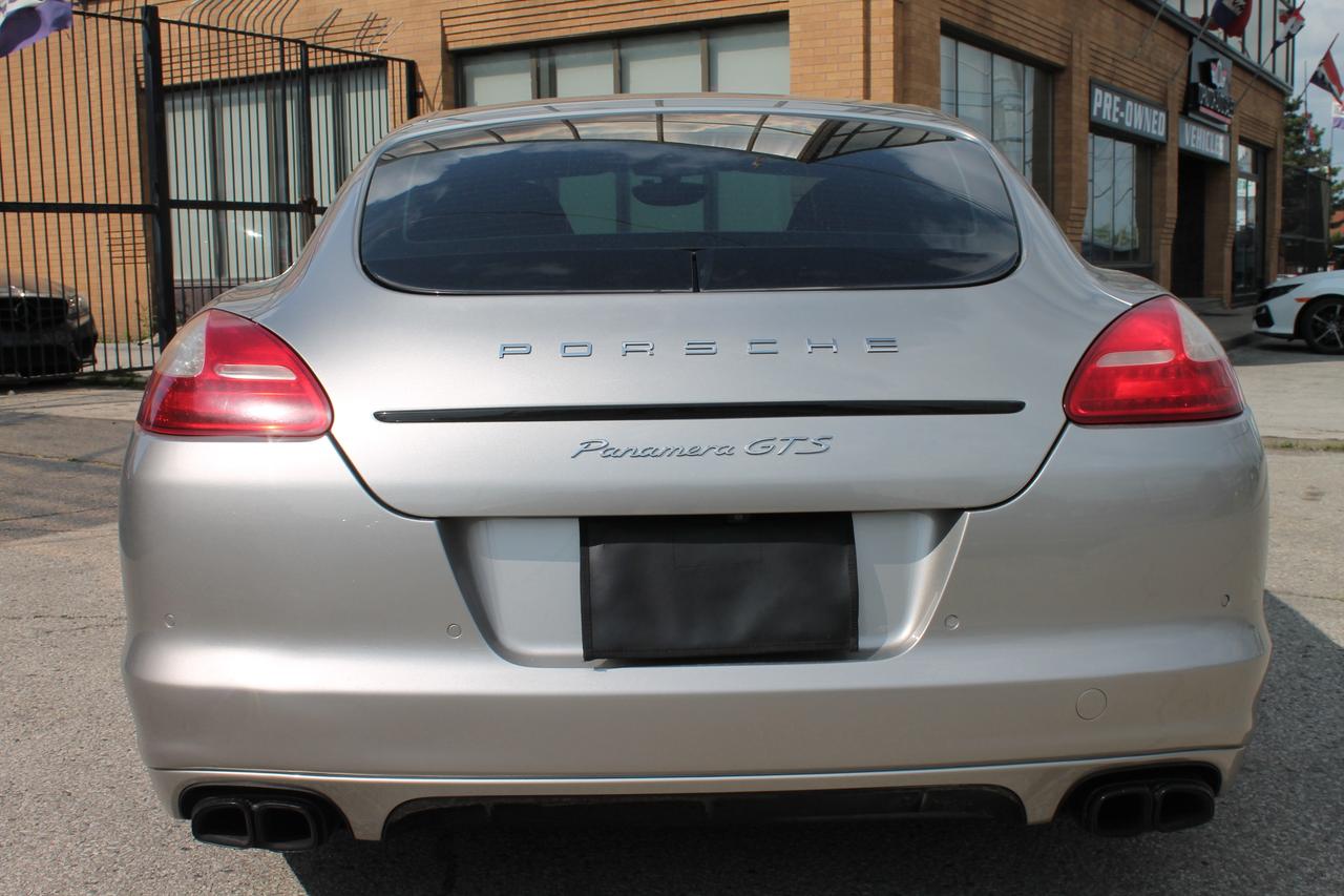 2013 Porsche Panamera GTS Photo