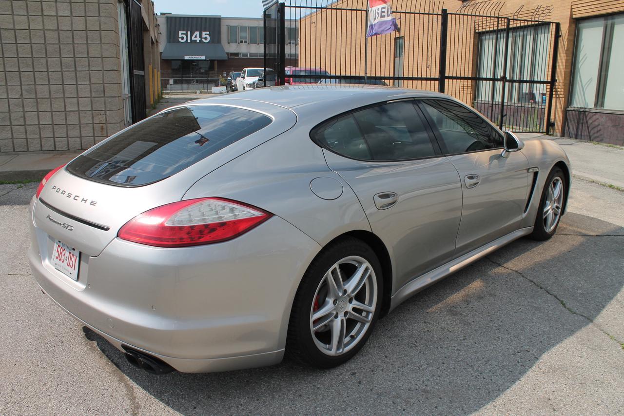 2013 Porsche Panamera GTS Photo