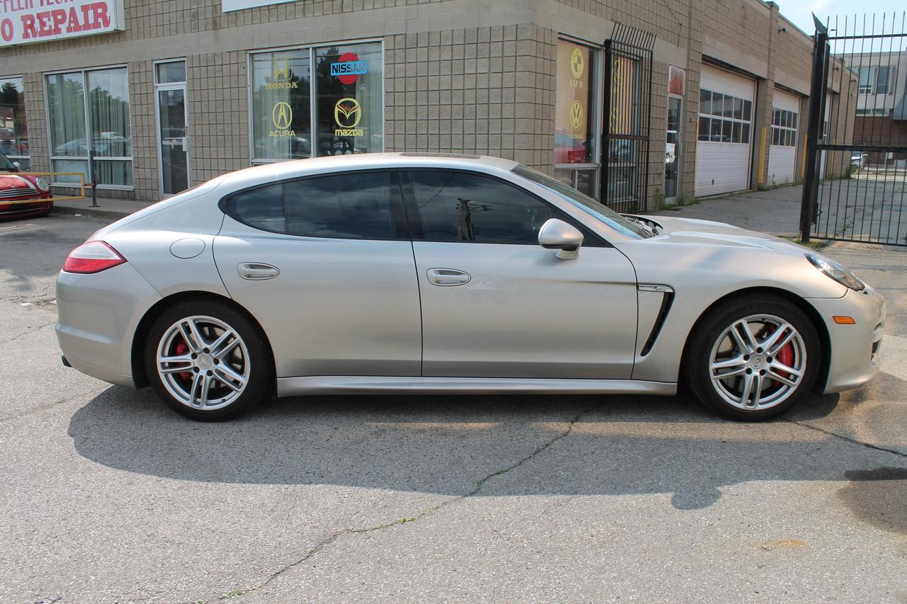 2013 Porsche Panamera GTS Photo