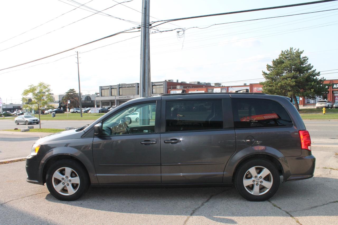 2017 Dodge Grand Caravan SXT Photo