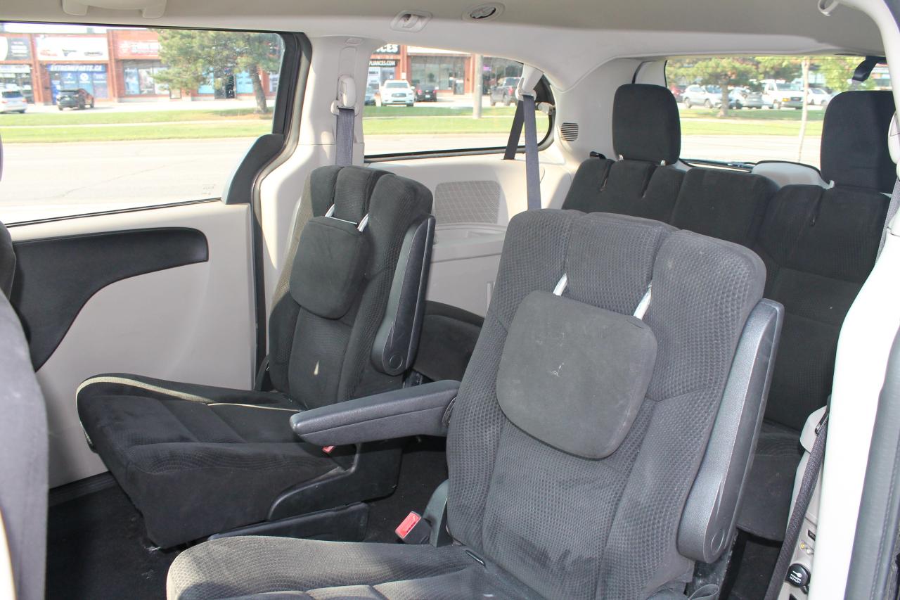 2017 Dodge Grand Caravan SXT Photo