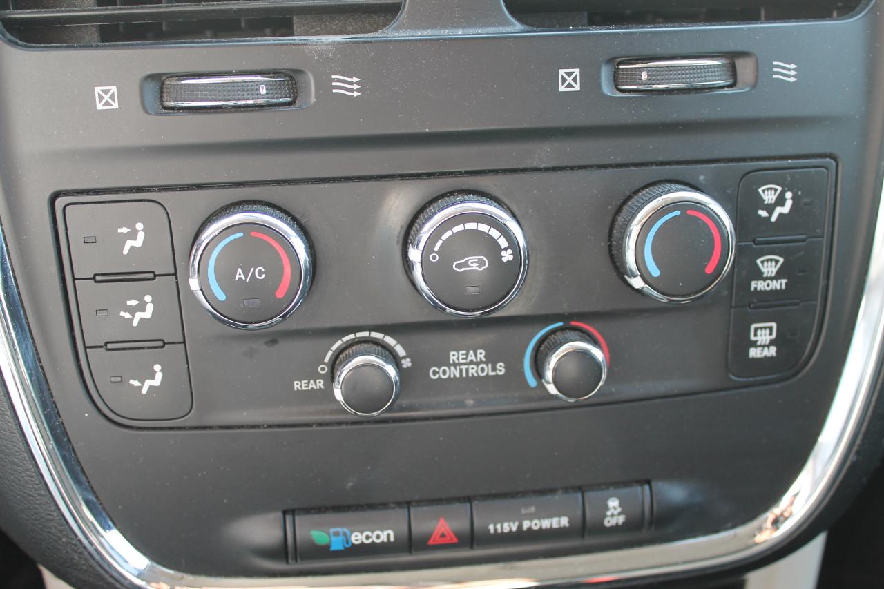 2017 Dodge Grand Caravan SXT Photo