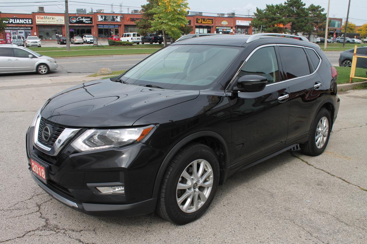 2018 Nissan Rogue SV Photo