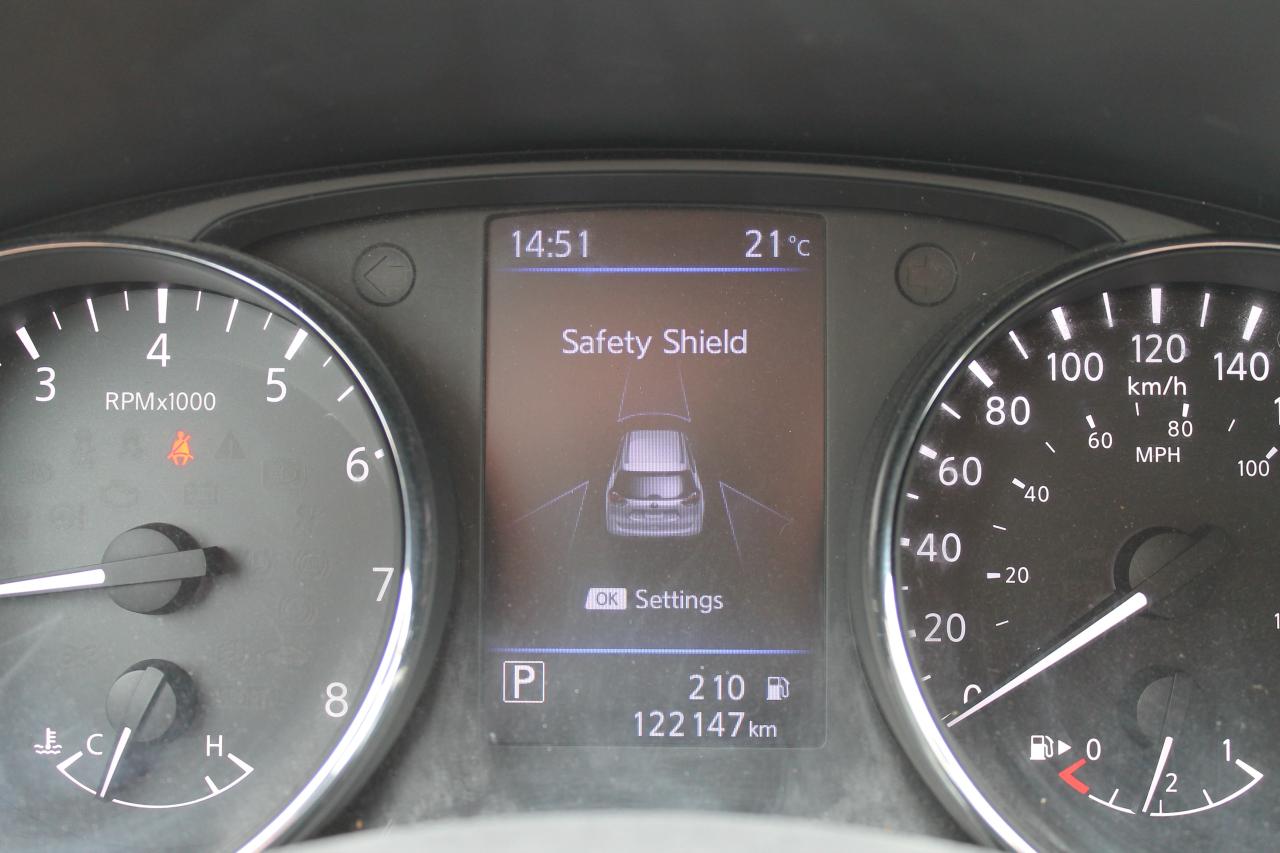 2018 Nissan Rogue SV Photo