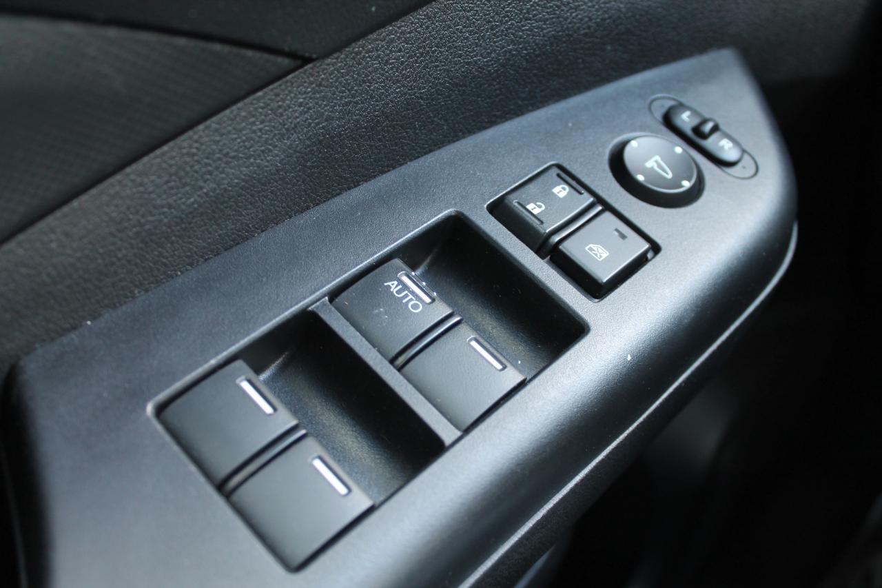 2015 Honda CR-V SE Photo