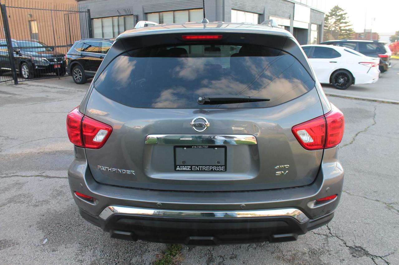 2017 Nissan Pathfinder SV Photo3