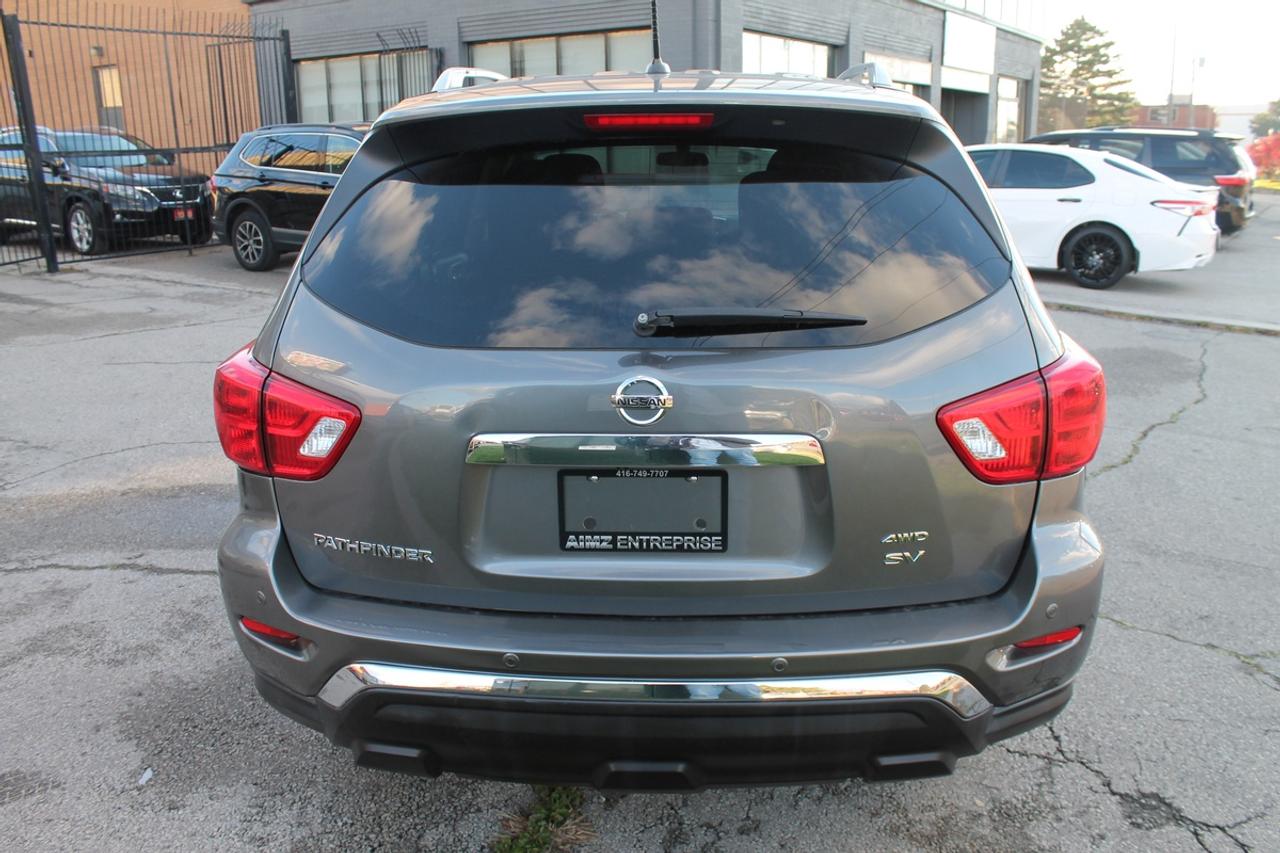 2017 Nissan Pathfinder SV Photo