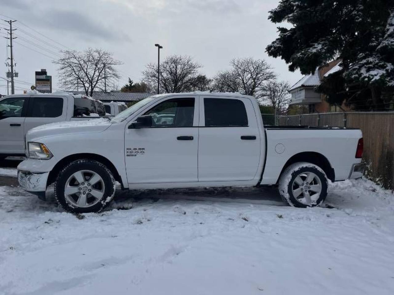 2023 RAM 1500 Classic SLT 4x4 Crew Cab 5'7" Box - Photo #3