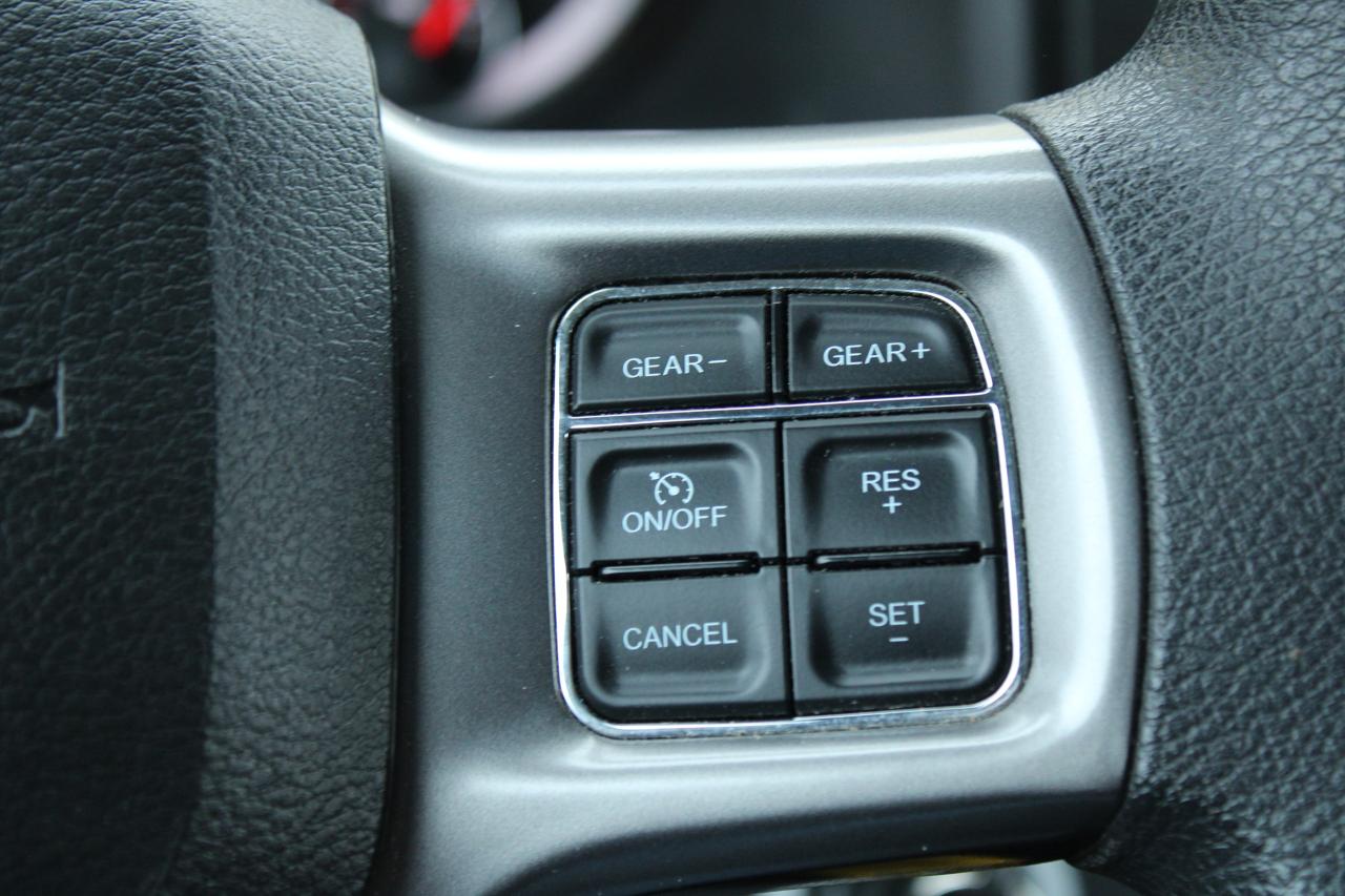 2023 RAM 1500 Classic SLT 4x4 Crew Cab 5'7" Box - Photo #10