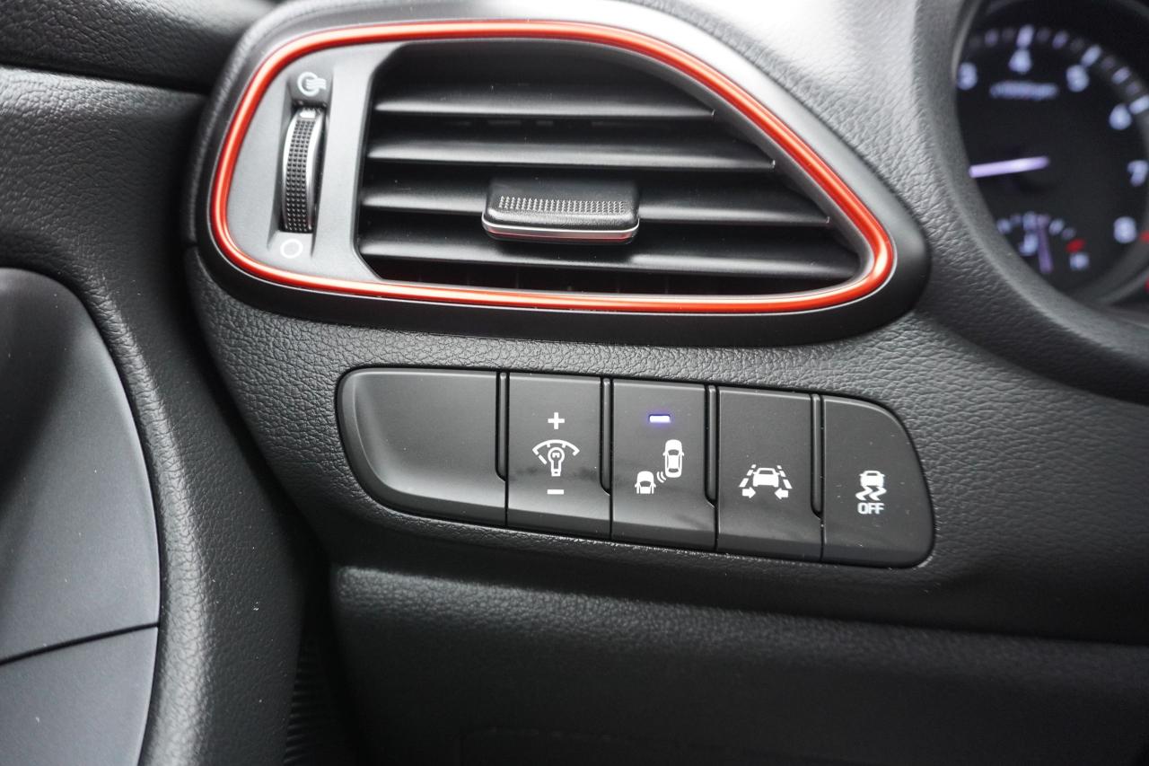 2018 Hyundai Elantra GT Sport Ultimate DCT Photo