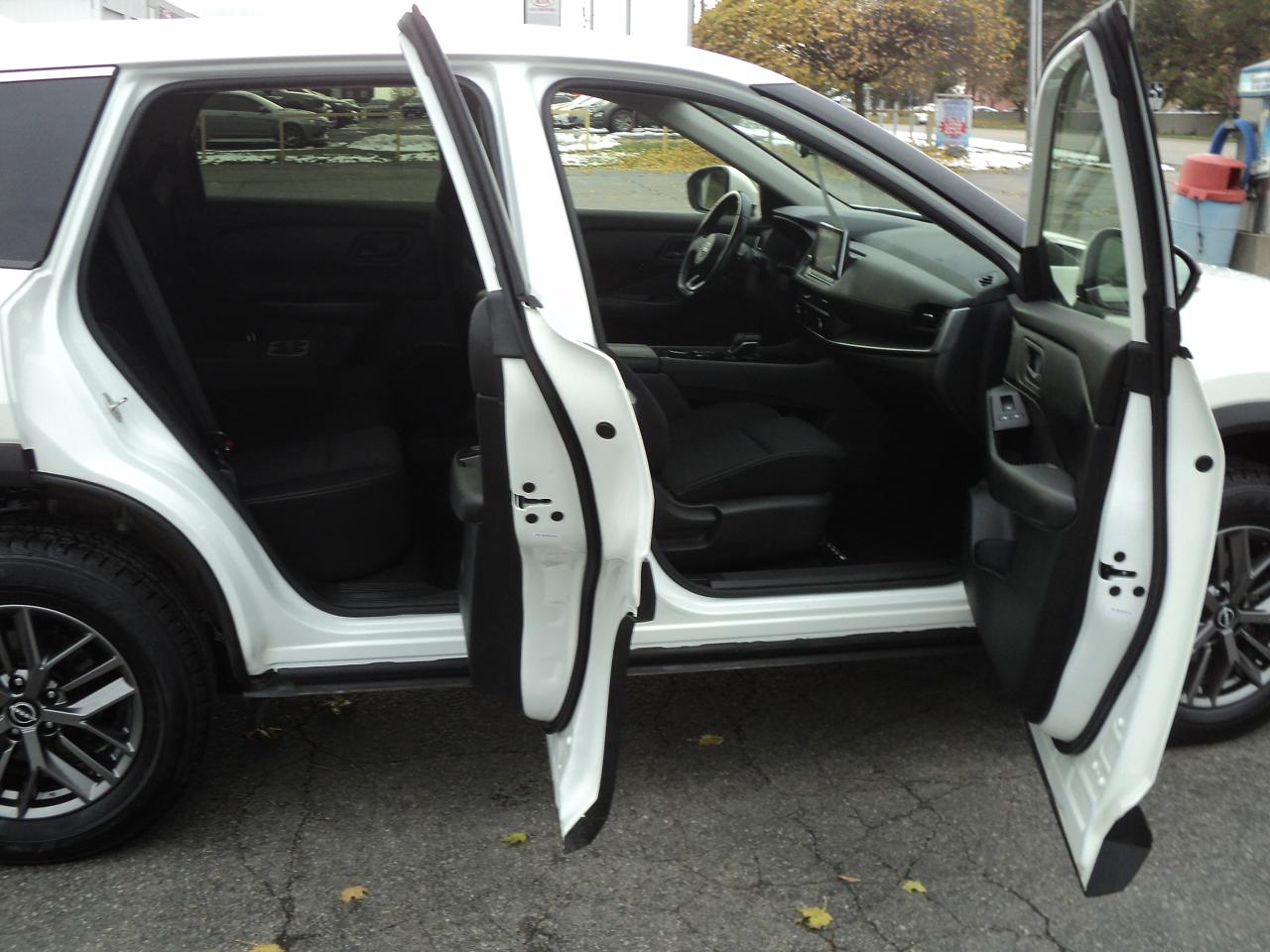 2024 Nissan Rogue S AWD  1.5L3cylGasRemoteStartHeatedSeatsBackUpCam - Photo #11