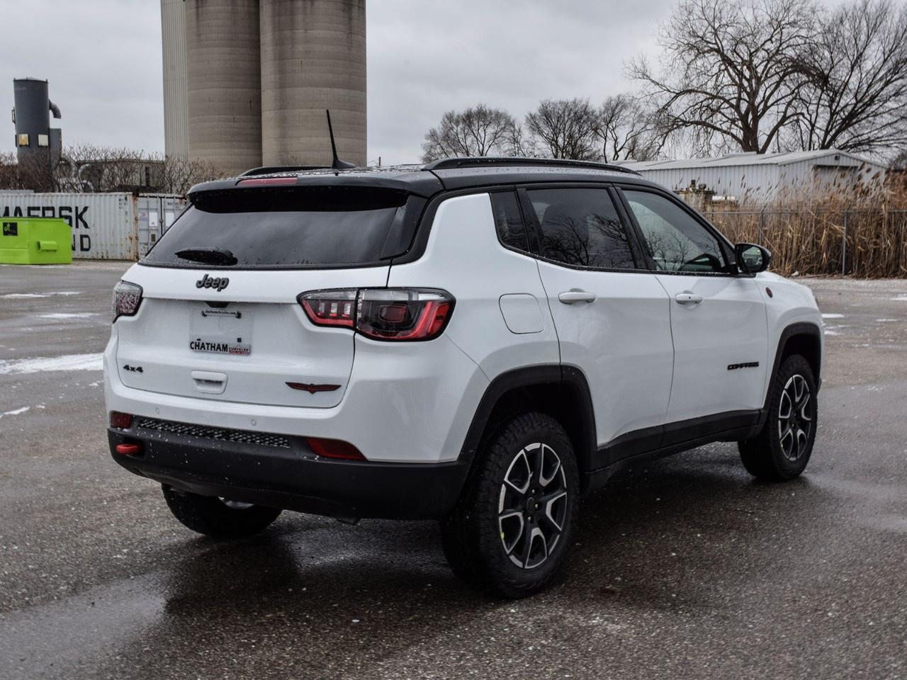 2026 Jeep Compass Trailhawk 4x4 Photo3