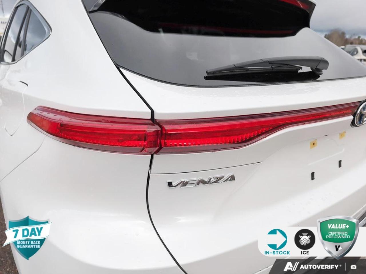 2023 Toyota Venza XLE 2.5L HYBRID | POWER MOON ROOF | APPLE CARPLAY Photo