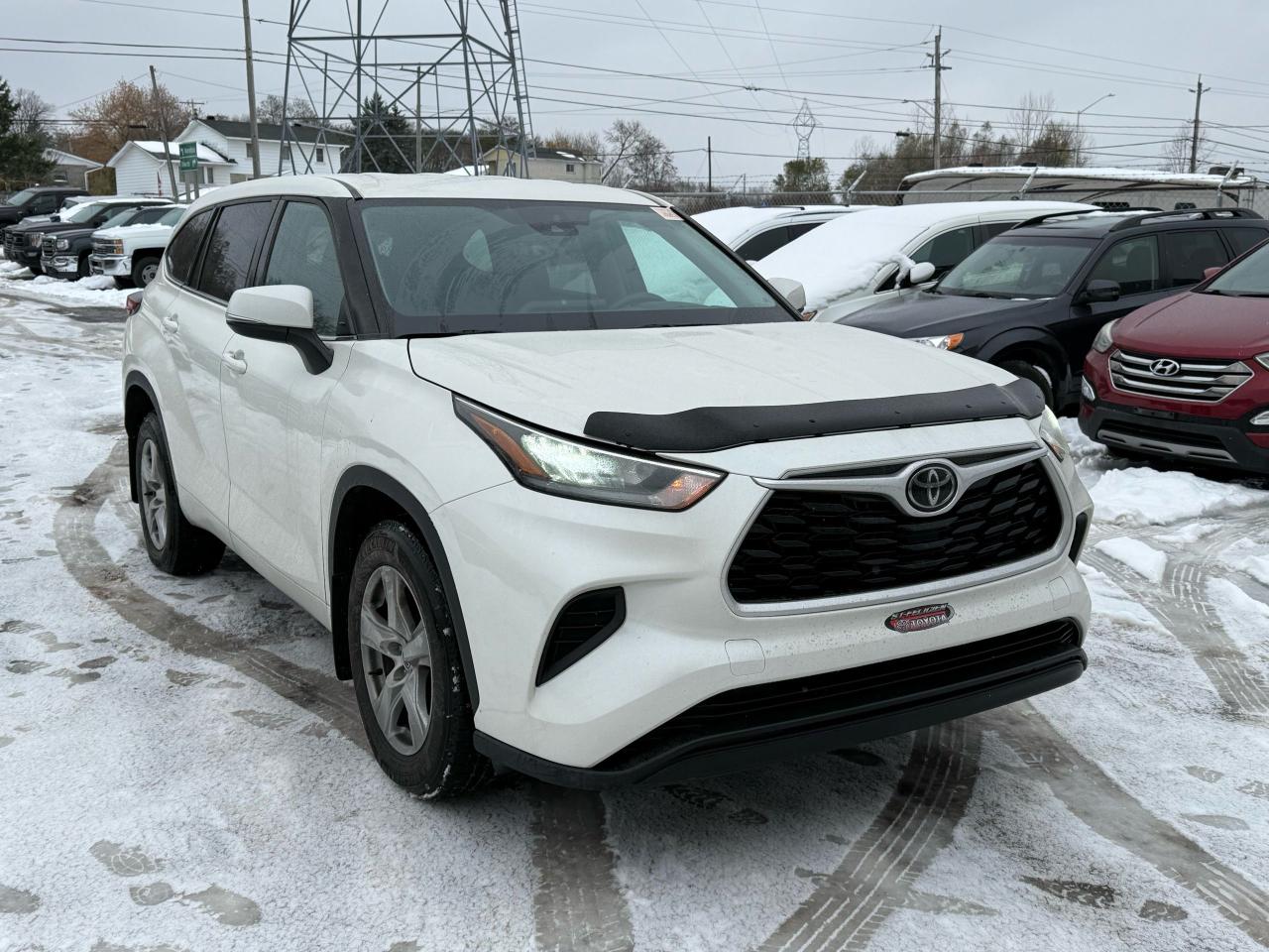 2020 Toyota Highlander LE - Photo #7