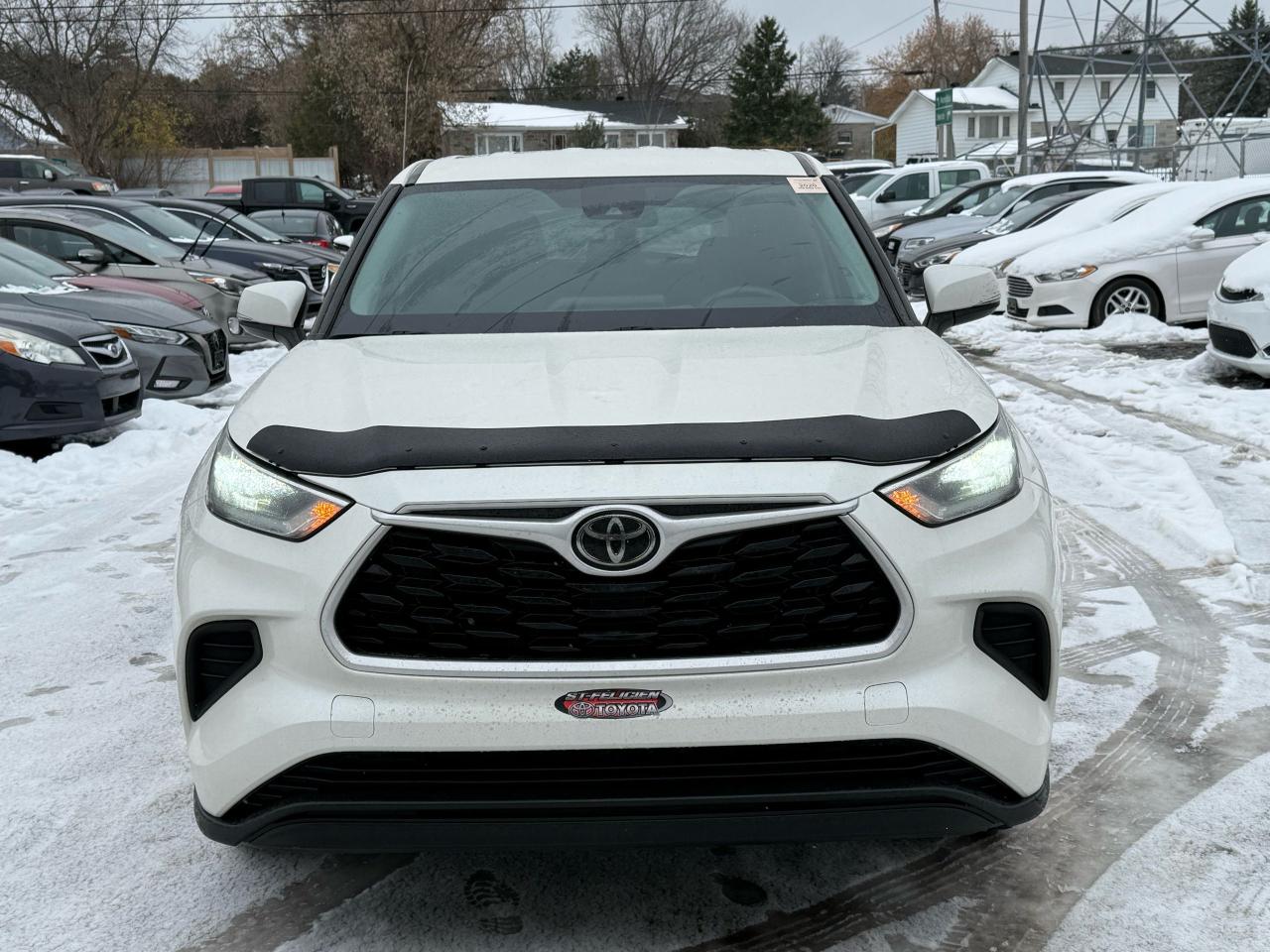 2020 Toyota Highlander LE - Photo #8