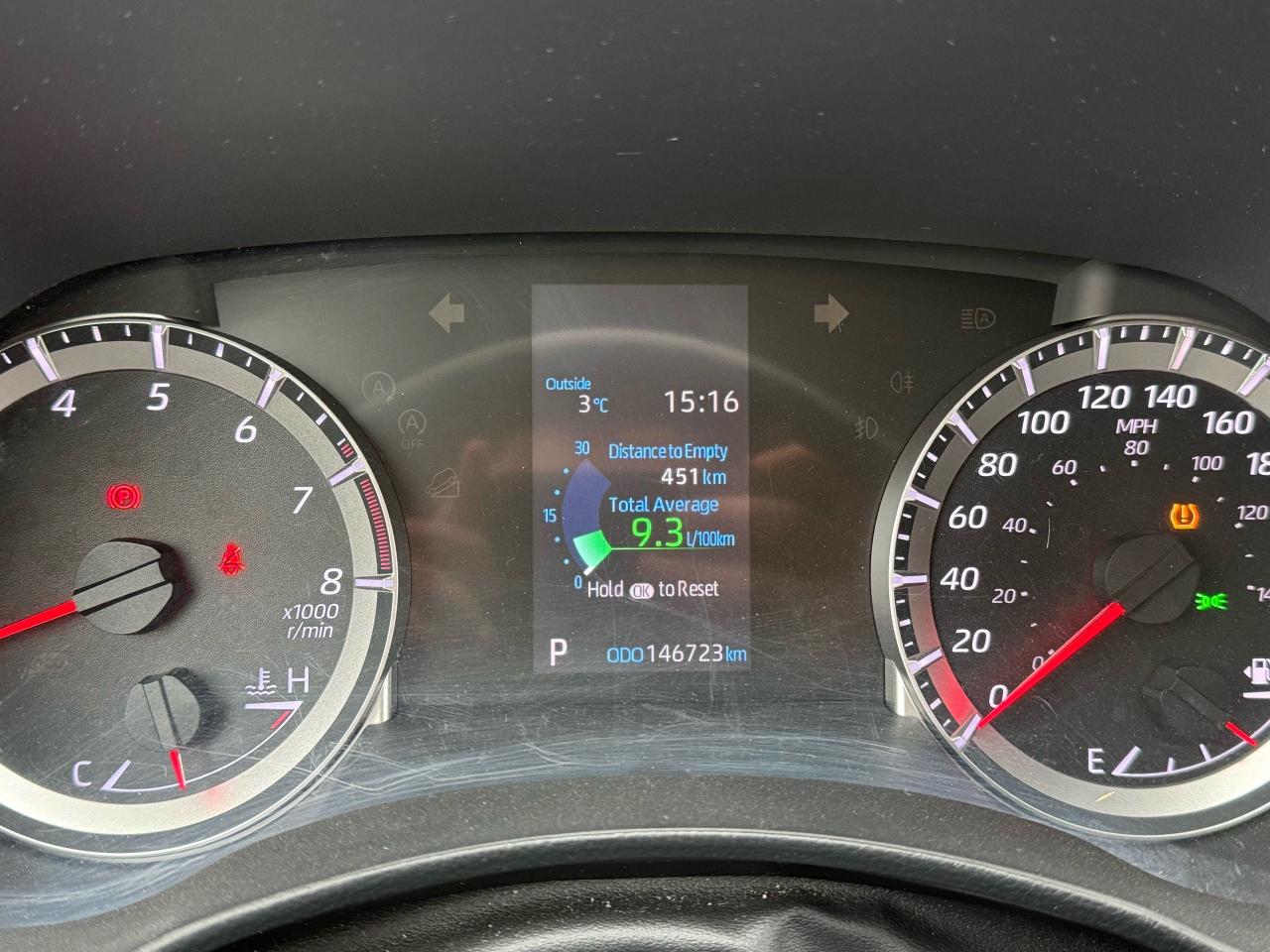 2020 Toyota Highlander LE - Photo #18