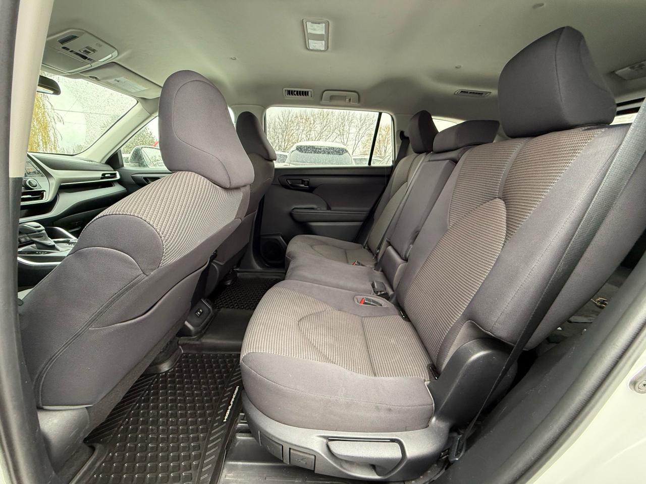 2020 Toyota Highlander LE - Photo #12