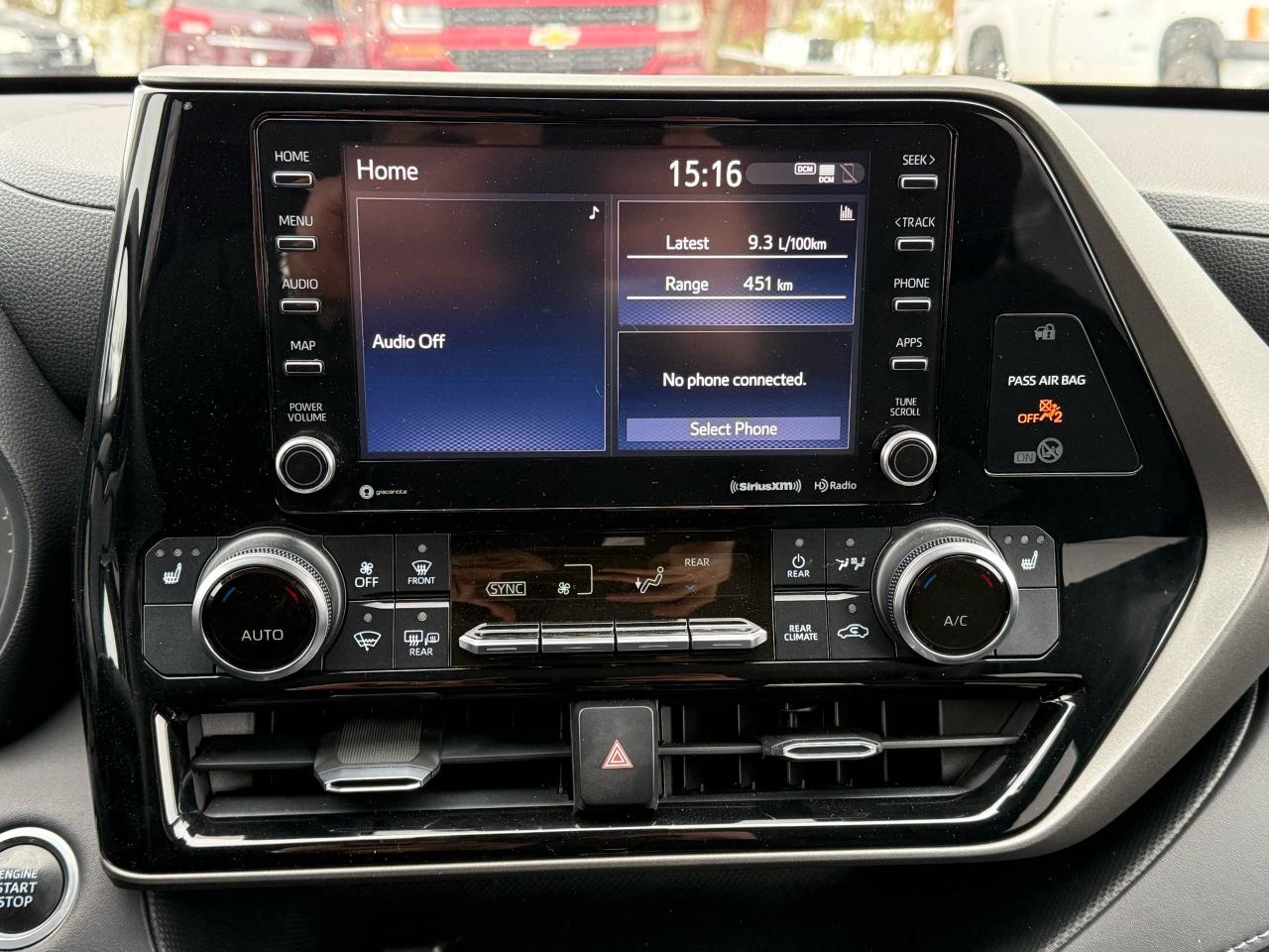 2020 Toyota Highlander LE - Photo #19