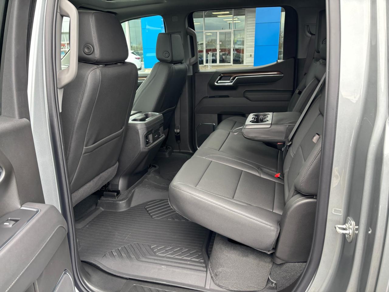 2026 Chevrolet Silverado 1500 2026 Chevrolet Silverado RST Crew Cab 4WD Photo