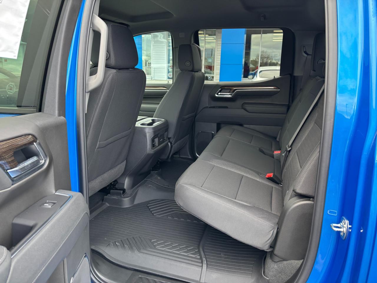 2026 Chevrolet Silverado 1500 2026 Chevrolet Silverado LT Trail Boss Crew Cab 4WD Photo