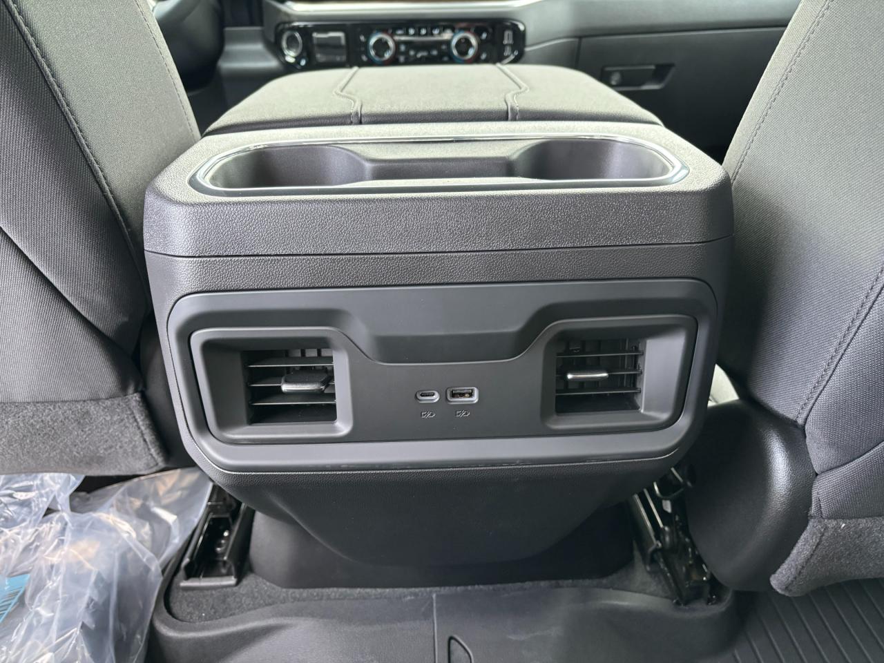 2026 Chevrolet Silverado 1500 2026 Chevrolet Silverado LT Trail Boss Crew Cab 4WD Photo