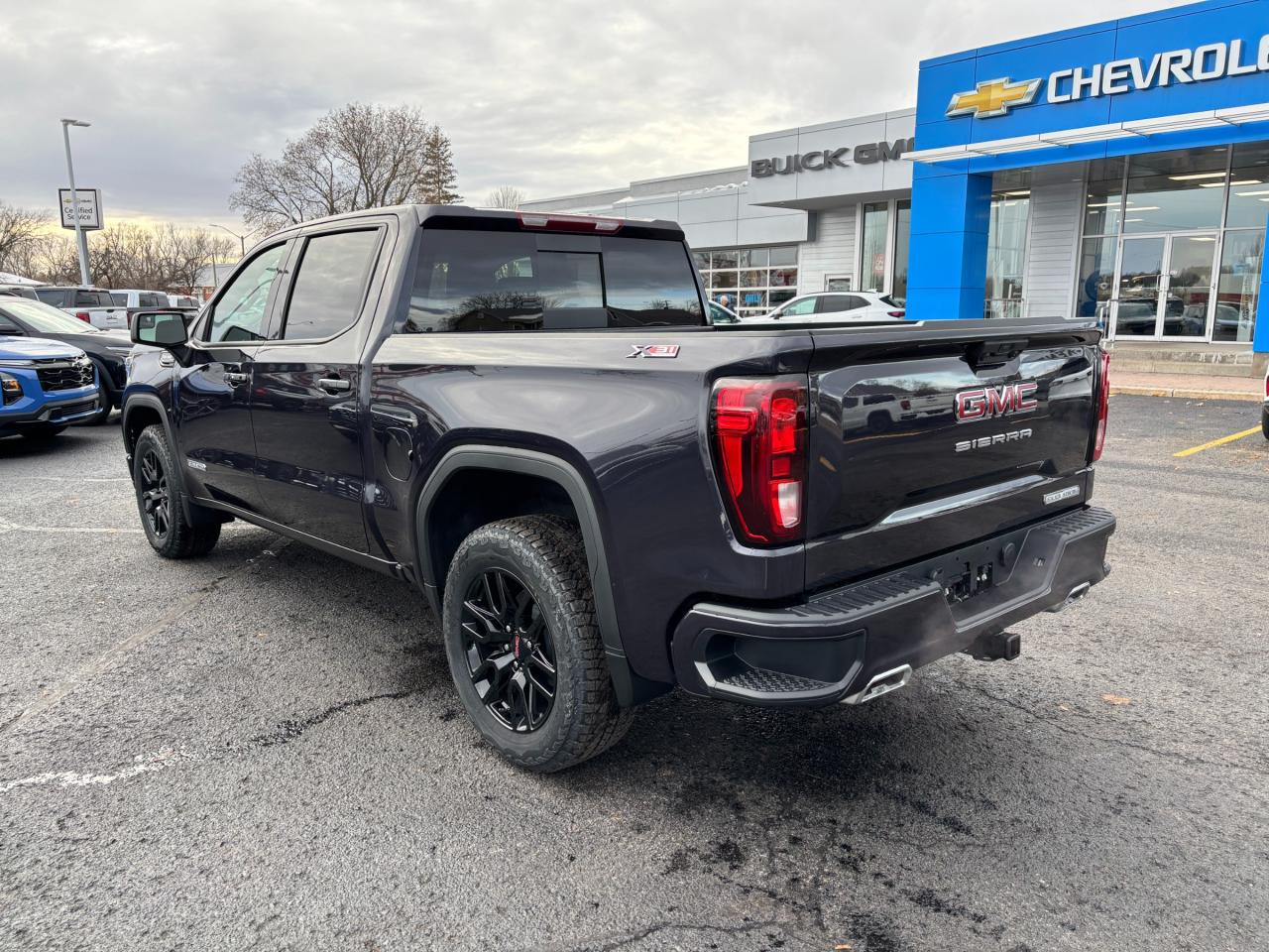 2026 GMC Sierra 1500 2025 GMC Sierra Elevation Crew Cab 4WD Photo