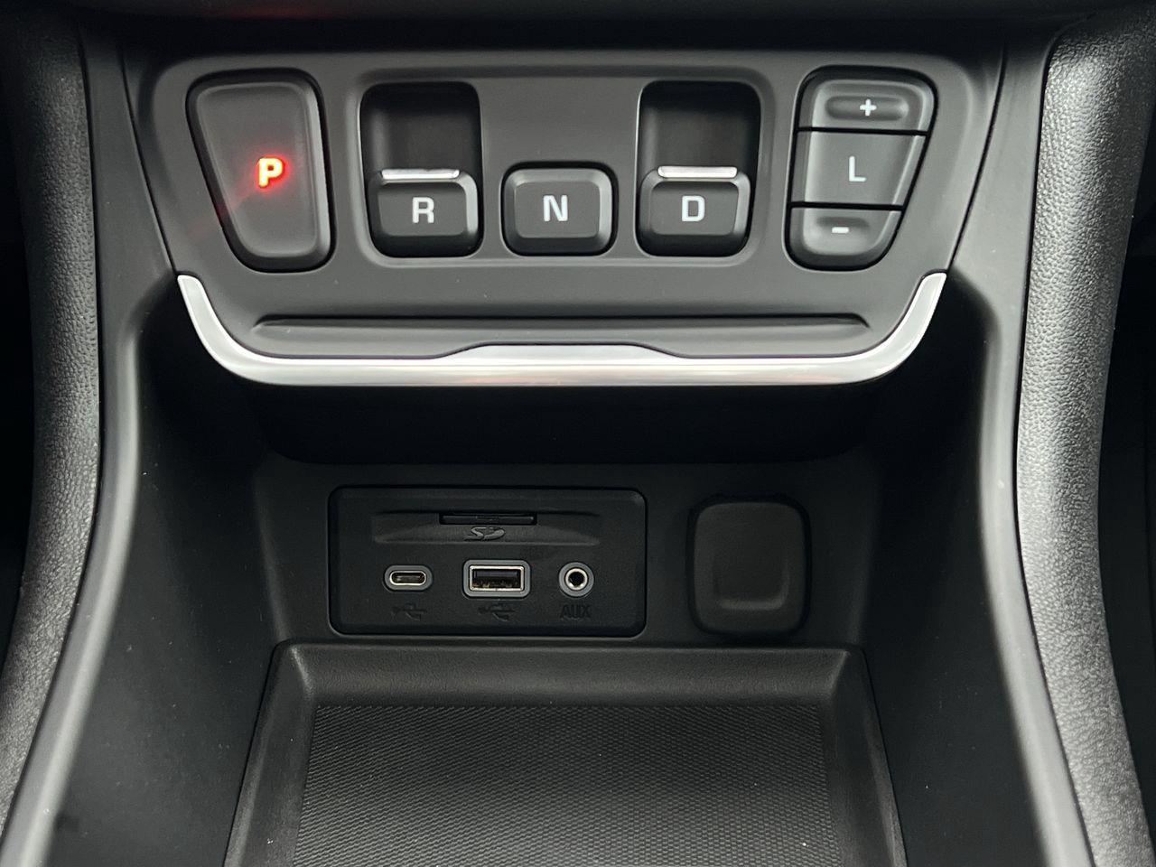 2020 GMC Terrain Denali AWD, MOONROOF, HEATED LEATHER SEATS, NAV, SIRIUS XM, BACK UP CAM!! Photo