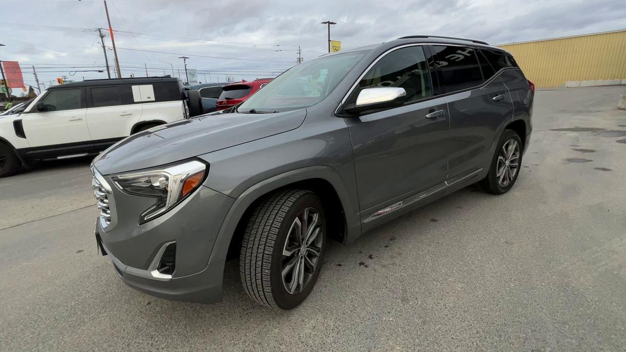 2020 GMC Terrain Denali AWD, MOONROOF, HEATED LEATHER SEATS, NAV, SIRIUS XM, BACK UP CAM!! Photo