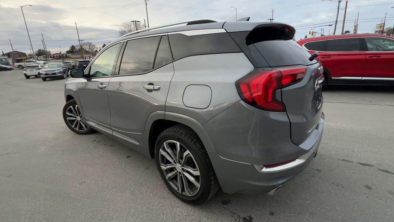 2020 GMC Terrain Denali AWD, MOONROOF, HEATED LEATHER SEATS, NAV, SIRIUS XM, BACK UP CAM!! Photo