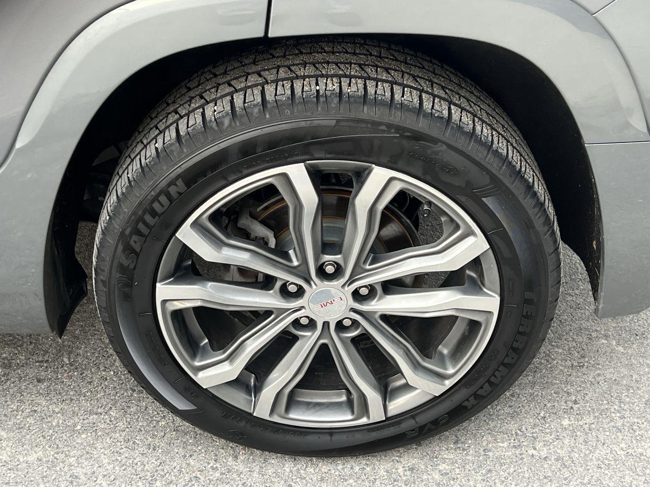 2020 GMC Terrain Denali AWD, MOONROOF, HEATED LEATHER SEATS, NAV, SIRIUS XM, BACK UP CAM!! Photo