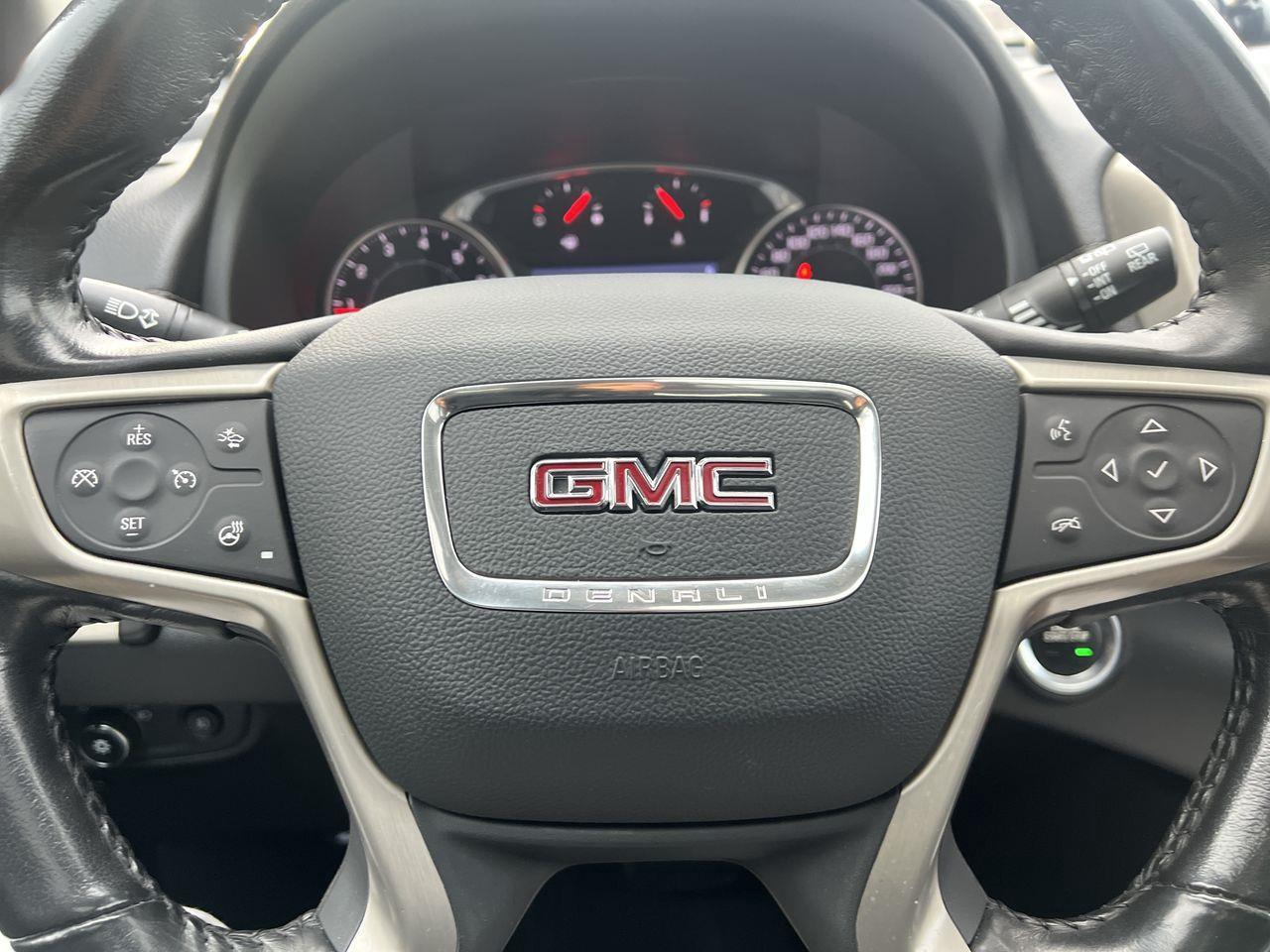 2020 GMC Terrain Denali AWD, MOONROOF, HEATED LEATHER SEATS, NAV, SIRIUS XM, BACK UP CAM!! Photo