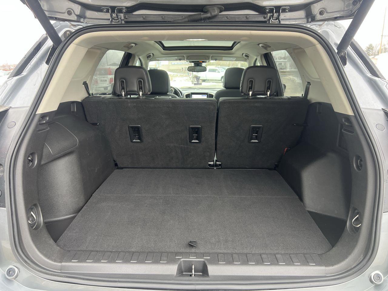 2020 GMC Terrain Denali AWD, MOONROOF, HEATED LEATHER SEATS, NAV, SIRIUS XM, BACK UP CAM!! Photo