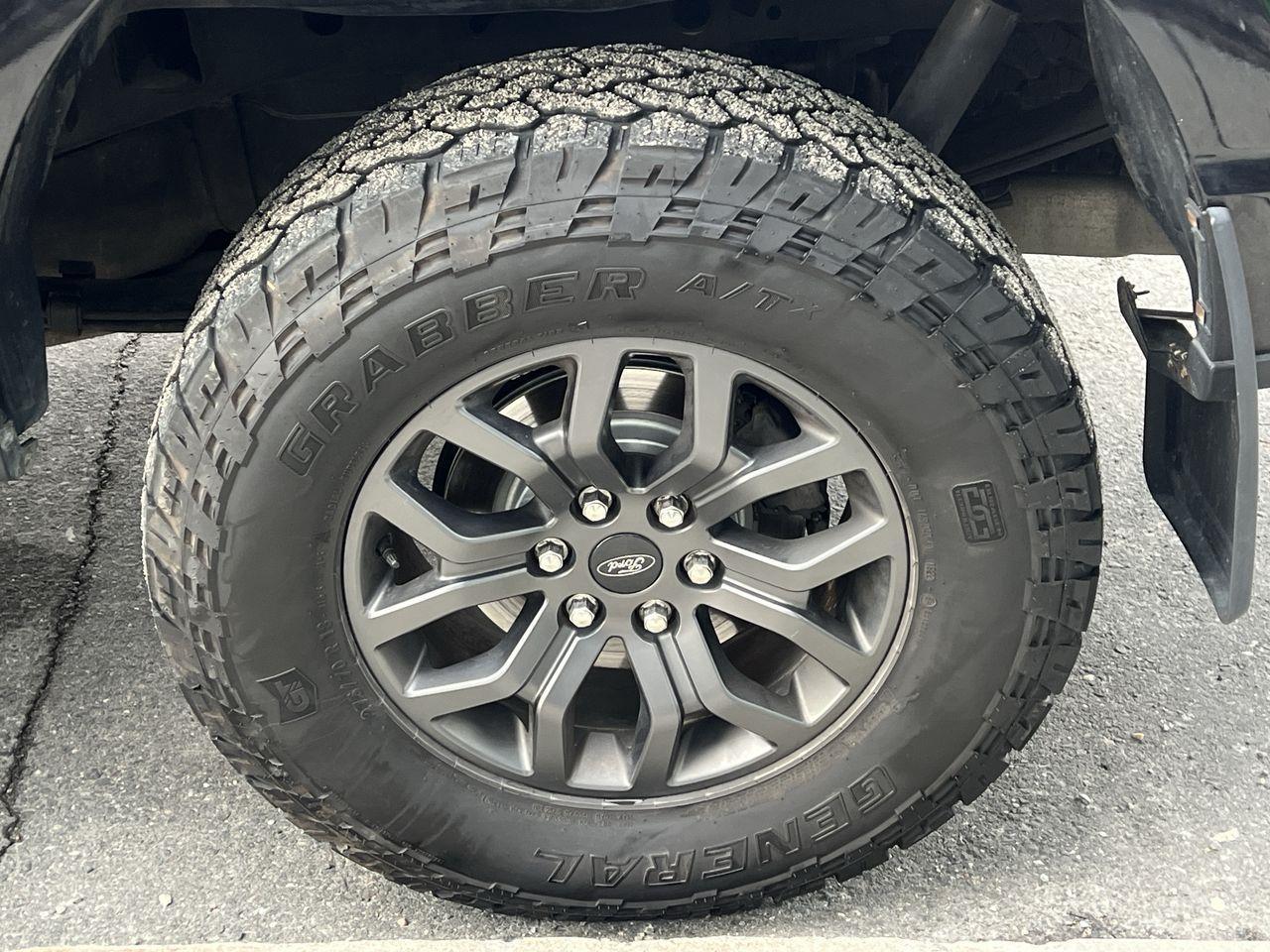 2022 Ford F-150 Tremor 4X4, SIRIUS XM, FRONT HEATED SEATS, BACK UP CAMERA, POWER TRUNKGATE!! Photo