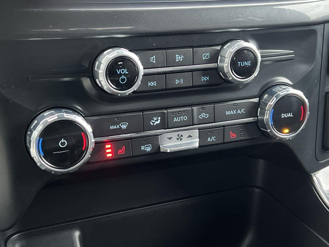 2022 Ford F-150 Tremor 4X4, SIRIUS XM, FRONT HEATED SEATS, BACK UP CAMERA, POWER TRUNKGATE!! Photo